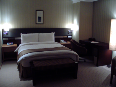 hotel_room1